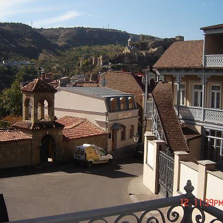 Old Metekhi Apartment Tbilisi ภายนอก รูปภาพ