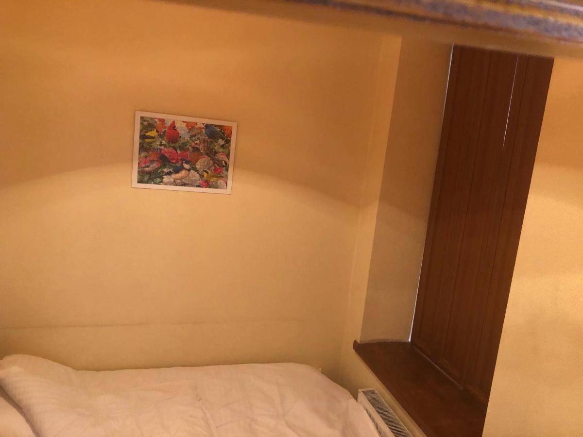 Old Metekhi Apartment Tbilisi ภายนอก รูปภาพ