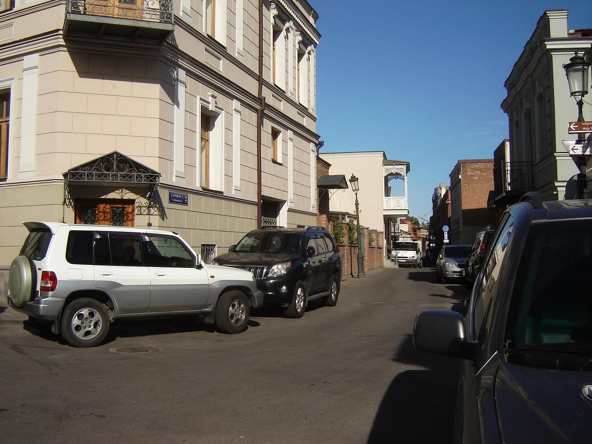 Old Metekhi Apartment Tbilisi ภายนอก รูปภาพ