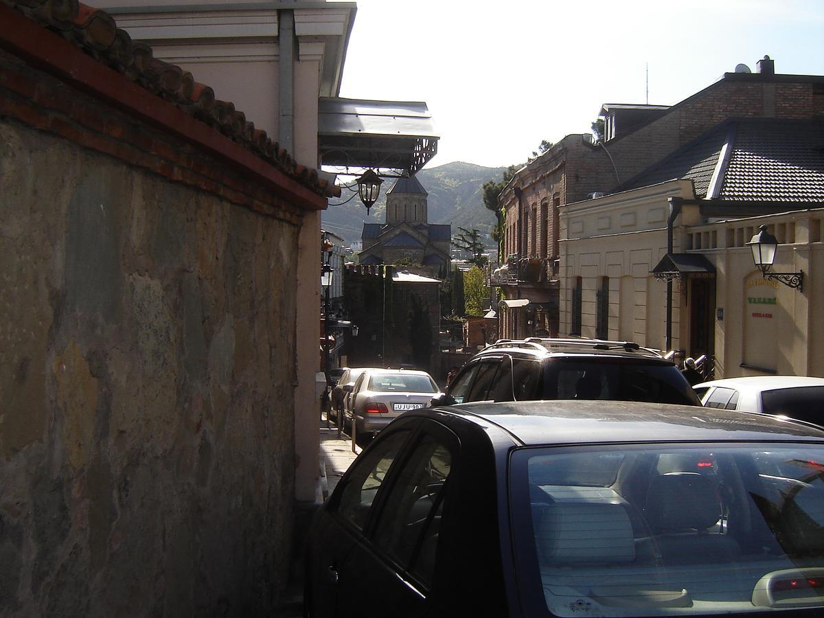 Old Metekhi Apartment Tbilisi ภายนอก รูปภาพ