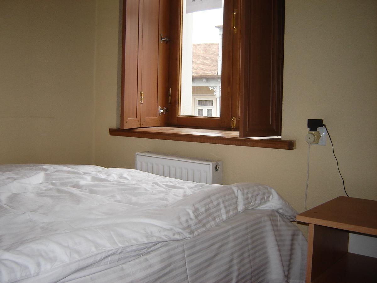 Old Metekhi Apartment Tbilisi ภายนอก รูปภาพ